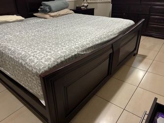 Pure mahogany wood king bed frame