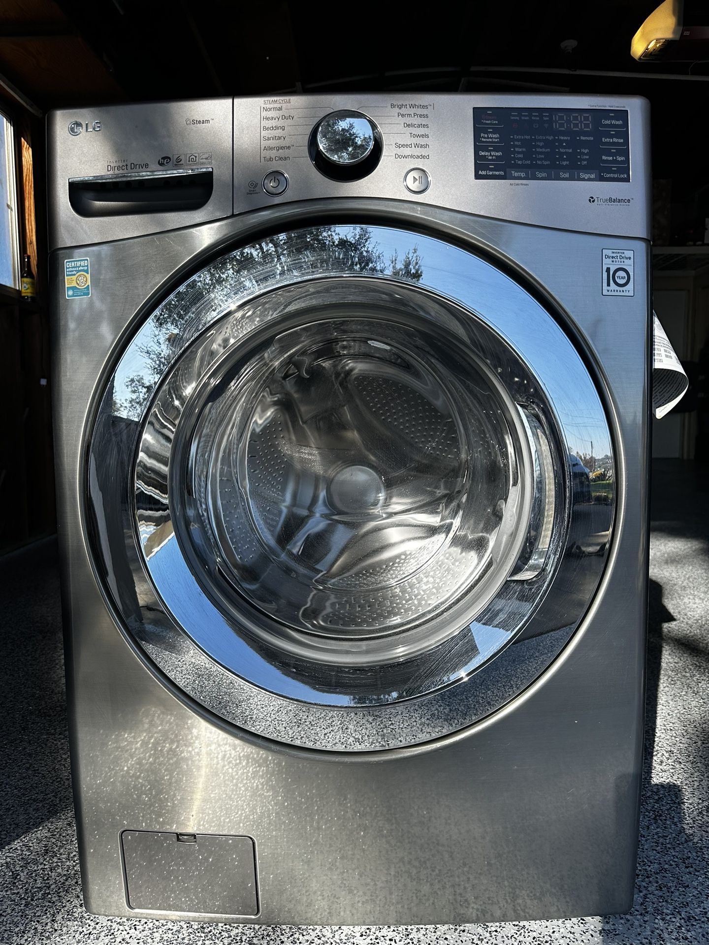 LG WASHER & DRYER COMBO