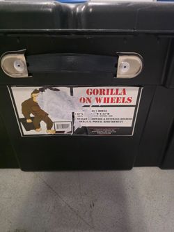 Gorilla on Wheels Large Rolling Hard Case