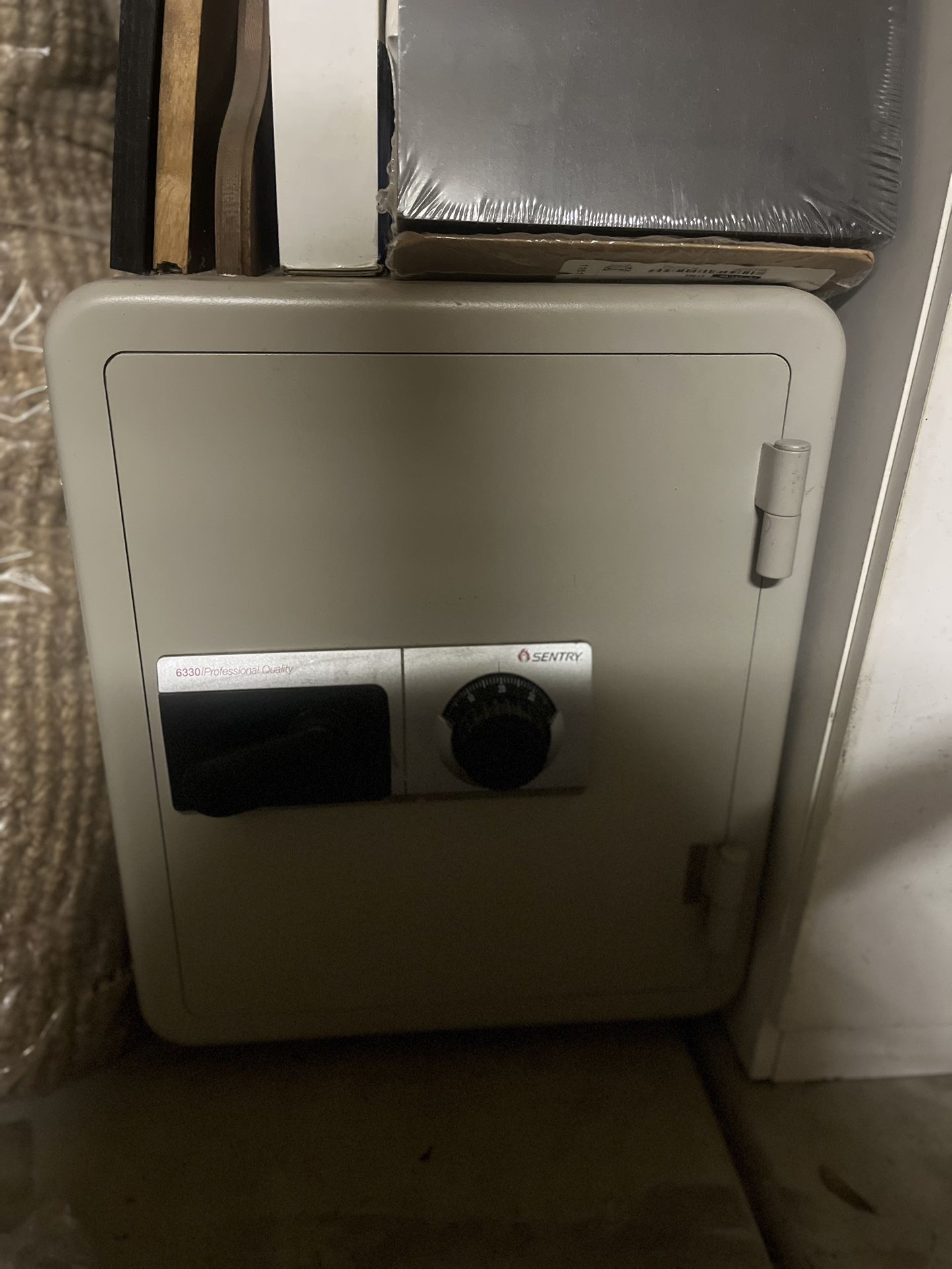 6330 Sentry Safe