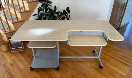 Computer Desk on Wheels