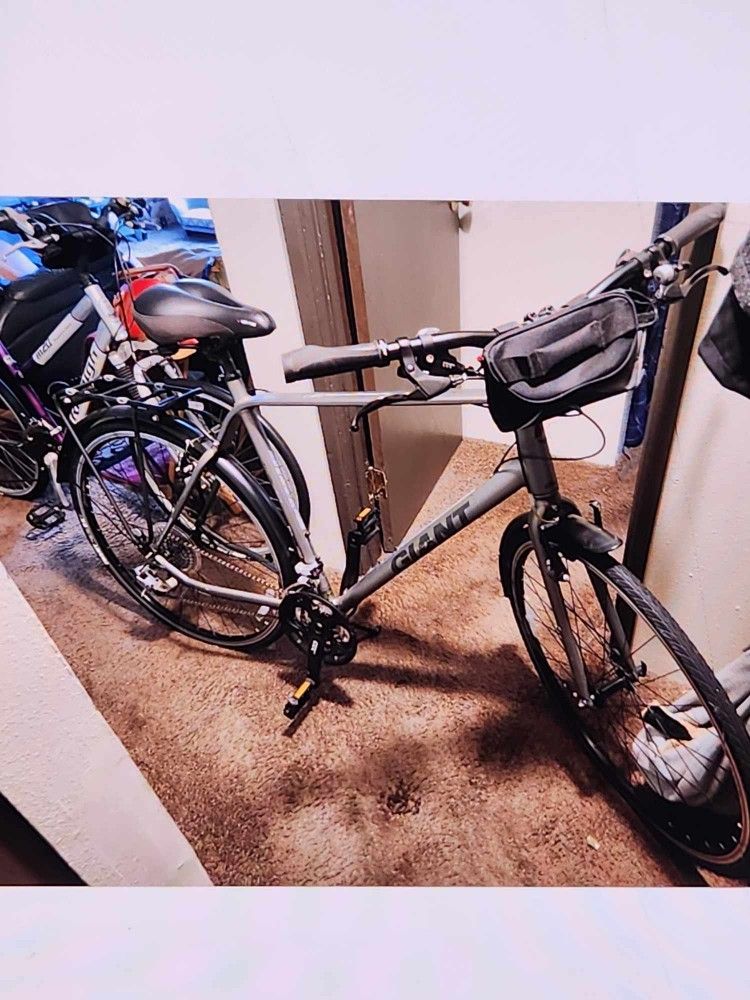 Mens Gaint Bike like new