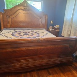 King Size Sleigh Bed 