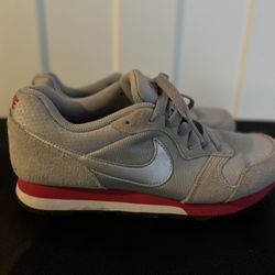 Nike MD Runner 2