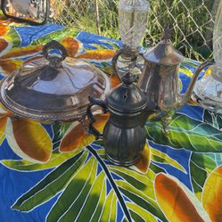 BEAUTIFUL,VINTAGE ONEIDA SILVER.
