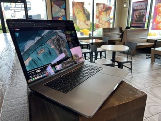 Late. 2019. MacBook Pro 16” 2.6 i7/64Gb ram /1Tb ssd