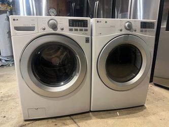 LG washer and gas dryer / stackable / free deliver