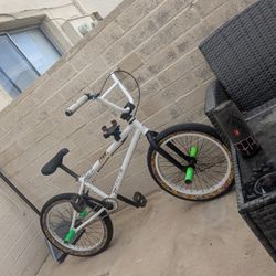 Haro BMX 16" Wheel base 