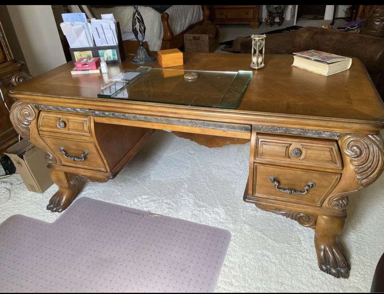 Aico desk