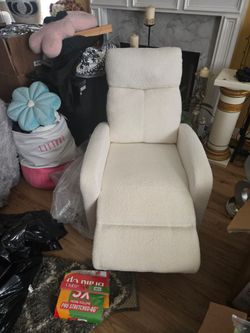Pair of recliner sofa white