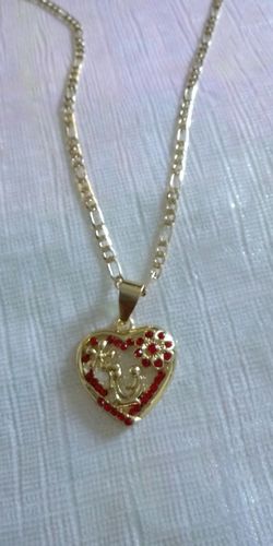 Chain of baby and mom circled by zirconia in gold plated