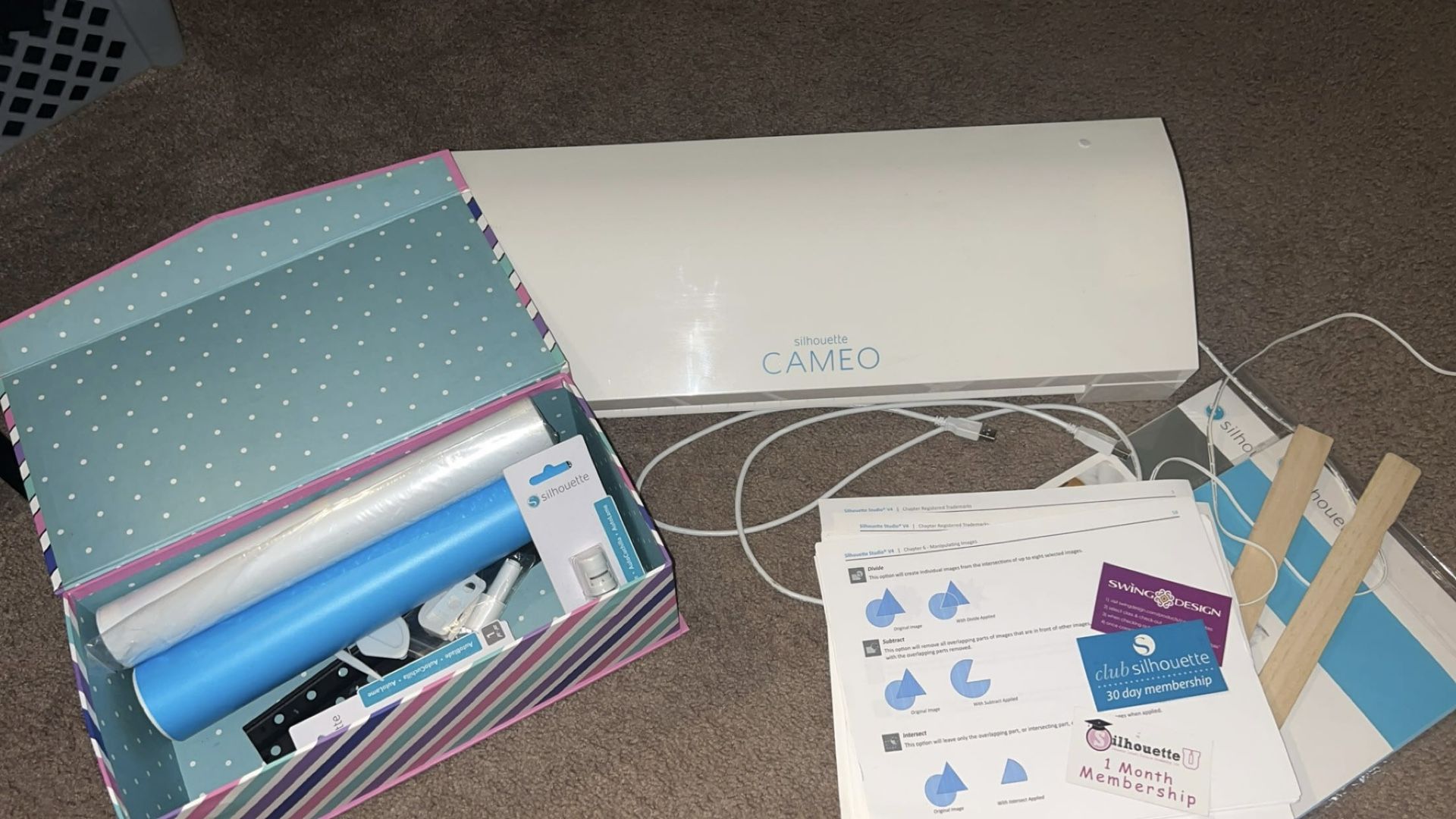 SILHOUETTE CAMEO - BRAND NEW