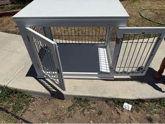 Dog crate