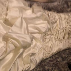 Wedding dress