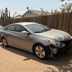 2013  Hyundai Sonata Hybrid 
