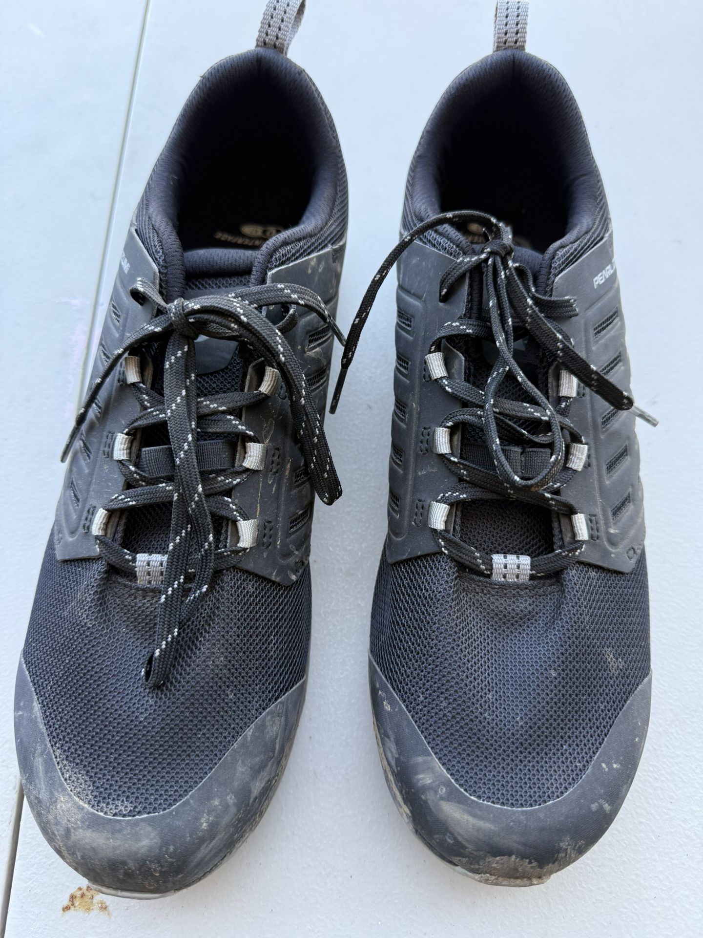 Black Pearl Izumi Size 12 Clip In Cycling Shoes