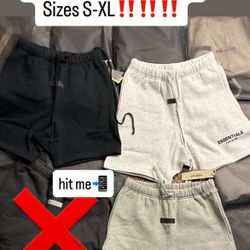 Essentials Shorts 