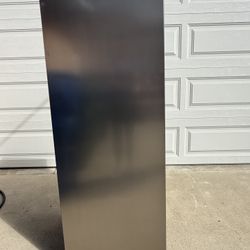 Upright Freezer (convertible to Refrigerator)