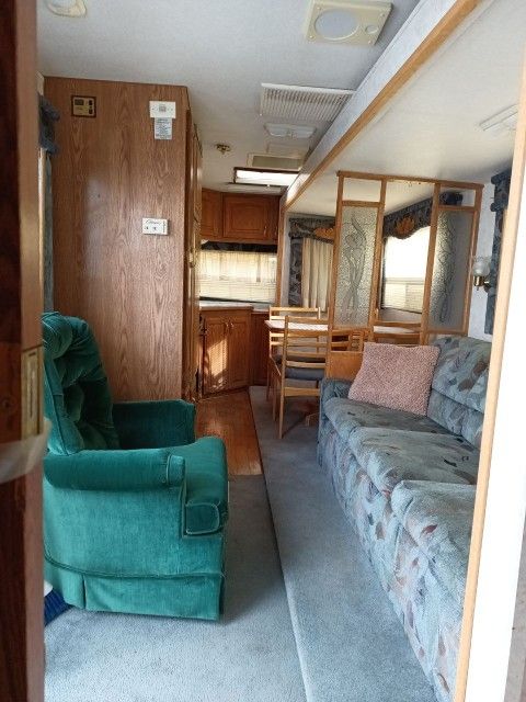1995 Westport 5th Wheel Camper