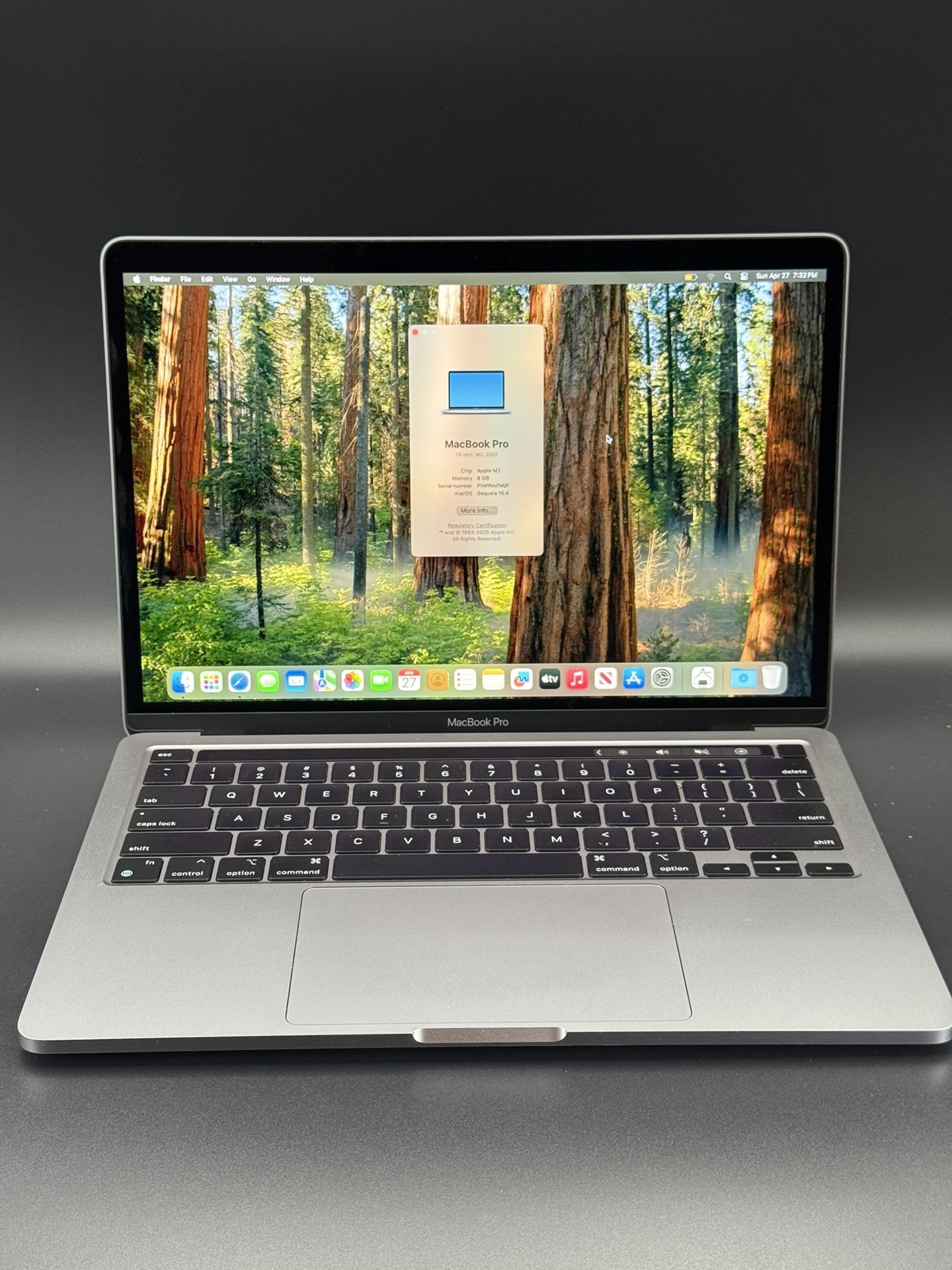 Macbook pro 13 inch m2 2022 Touch Bar / 8gb ddr 5 / 256 ssd / 335 cycle π84% . First active nov 2022