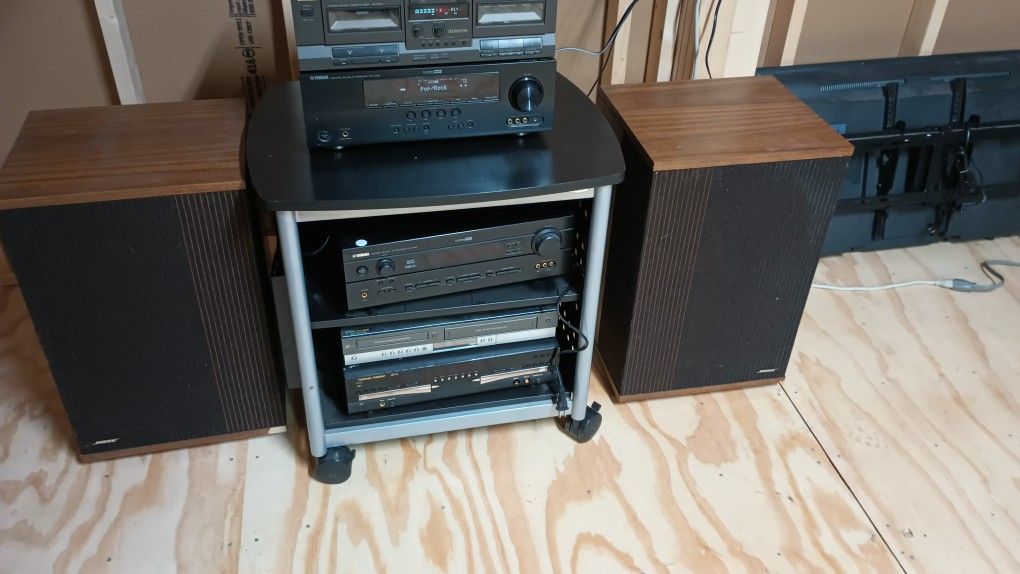Bose 501 Series IV Speakers