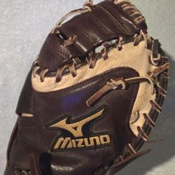 Mizuno Franchise Series catcher's mitt