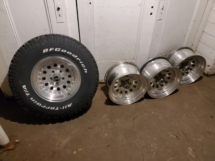 American Racing 31x10 4 Rims And 1 Tire JeepBerangler Tj Cj