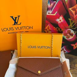 Louis Viutton Felice pouch In Brown 