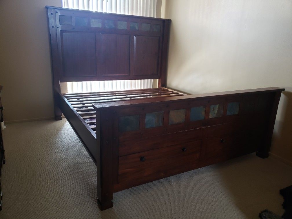 Cal King Bedroom Set