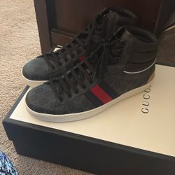 GG Supreme, Gucci Canvas High top Sneaker, Black Size 10