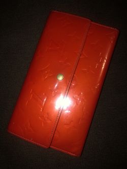 AUTHENTIC LOUIS VUITTON VERNIS LEATHER PORTEFEUILLE WALLET