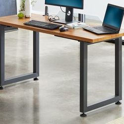 Beautiful Desk - Almost Brand New (In Box)