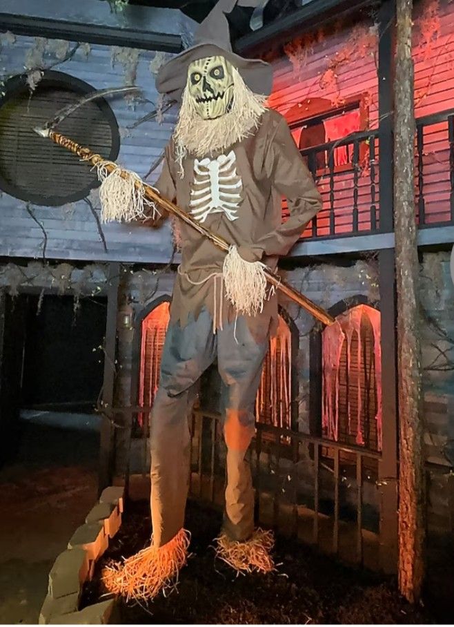 12' Scarecrow Halloween Decoration