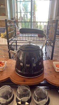 New Smeg Teapot Kettle