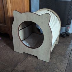 Chic Cat Scratcher 
