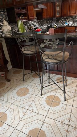 Set of 2 Wrought Iron Bar Stools