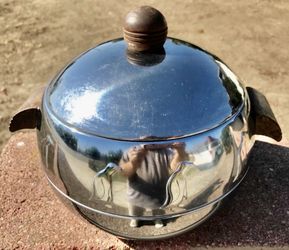 Vintage Penguin Ice Bucket. Some Wear.