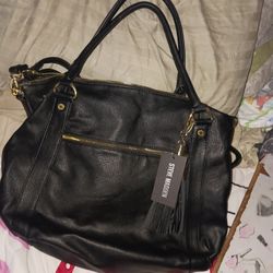 BRAND NEW NEVER USED STEVE MADDEN BLACK SOFT LEATHER EX LARG PURSE 25 FIRM 