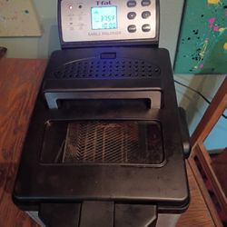 T Faldeep Family Fryer 3.5 Liter Capacity.