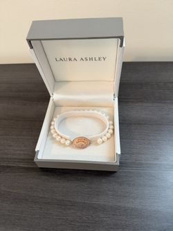 Laura Ashley Pearl Bracelet