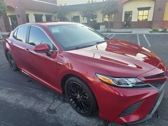 2020 Toyota Camry Hybrid