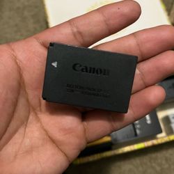 Canon Camera Battery And Charger 