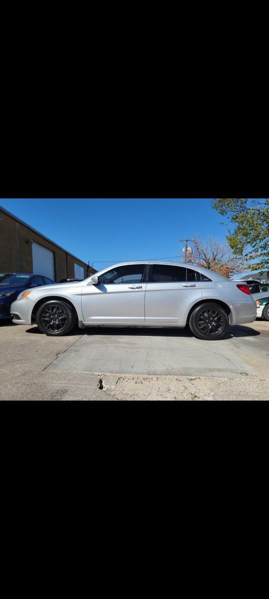 2012 Chrysler 200