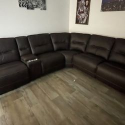 couch in like-new 