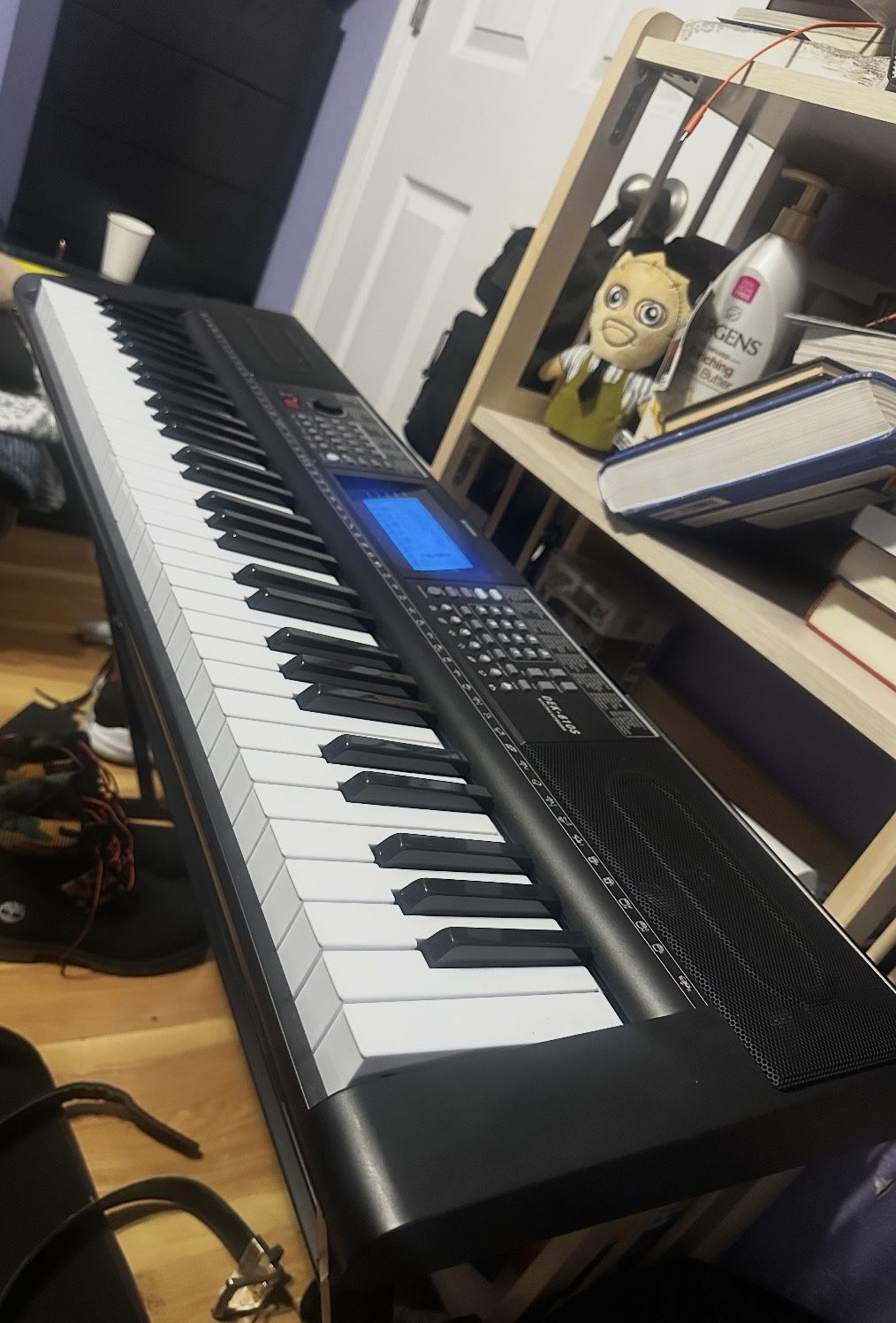 Donner Upgraded 61 key electric keyboard