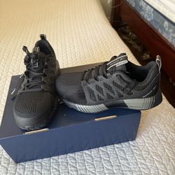 Nuevos en Caja Reebok Negros Size 7 $$ 20 Dollars 