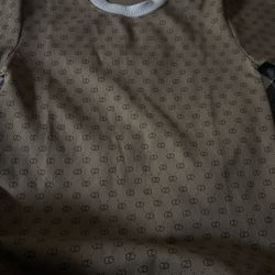 Vintage-Style Beige Tee – Unisex – Small Size 15$