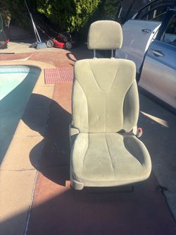 PASSENGER SEAT 2007-2011 TOYOTA CAMRY LE (CLOTH) TAN COLOR MANUAL.