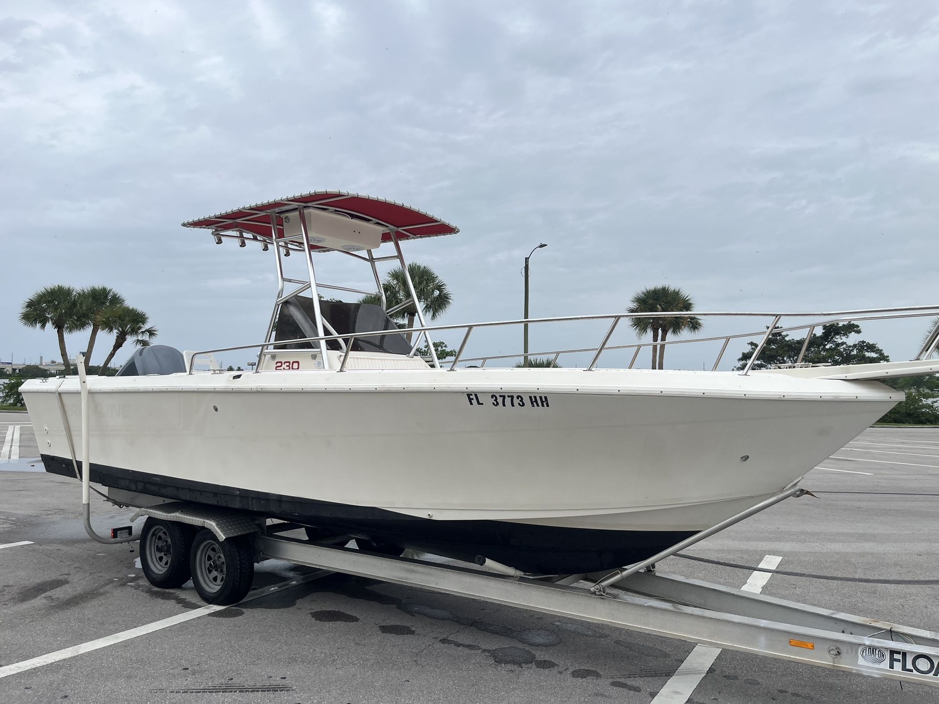 23’ Center Console With Yamaha Four Stroke