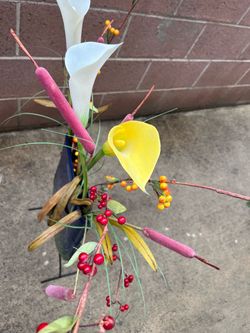 Artificial Floral Arrangement with Calla Lilies